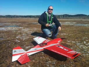 Dirk maidens his Precision Aerobatics XR-52