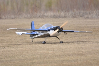 Tina captured Toms Extreme Flight Extra at the exact moment of touchdown.